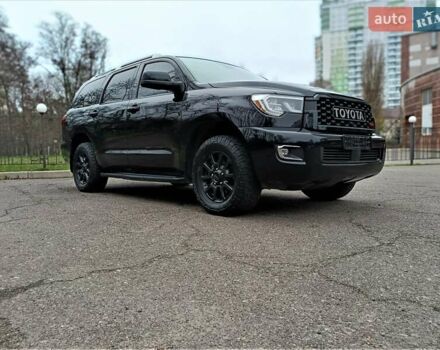 Черный Тойота Секвойя, объемом двигателя 5.66 л и пробегом 115 тыс. км за 39500 $, фото 4 на Automoto.ua
