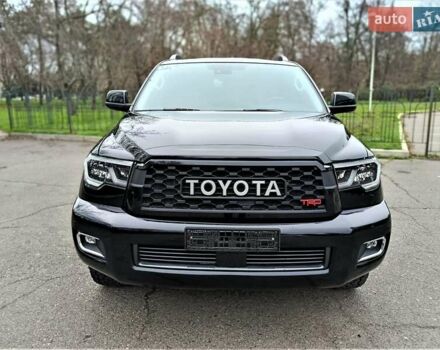 Черный Тойота Секвойя, объемом двигателя 5.66 л и пробегом 115 тыс. км за 39500 $, фото 18 на Automoto.ua