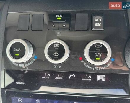 Черный Тойота Секвойя, объемом двигателя 5.66 л и пробегом 114 тыс. км за 34990 $, фото 26 на Automoto.ua