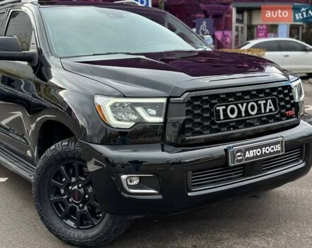 Черный Тойота Секвойя, объемом двигателя 5.66 л и пробегом 114 тыс. км за 34990 $, фото 1 на Automoto.ua