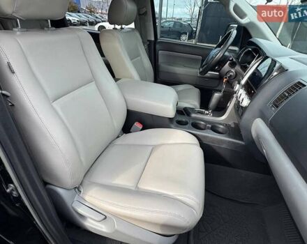 Черный Тойота Секвойя, объемом двигателя 5.66 л и пробегом 114 тыс. км за 34990 $, фото 11 на Automoto.ua