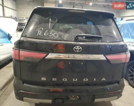 Черный Тойота Секвойя, объемом двигателя 0 л и пробегом 51 тыс. км за 76000 $, фото 5 на Automoto.ua