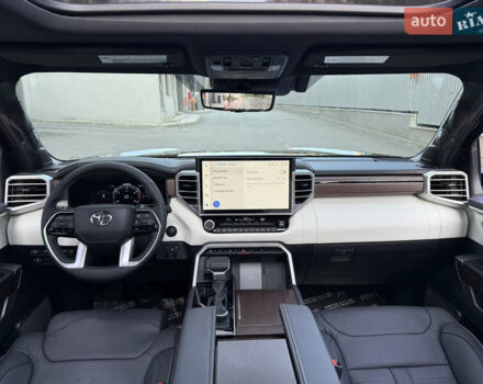 Черный Тойота Секвойя, объемом двигателя 3.5 л и пробегом 1 тыс. км за 150000 $, фото 64 на Automoto.ua