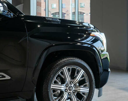 Черный Тойота Секвойя, объемом двигателя 3.45 л и пробегом 3 тыс. км за 145000 $, фото 18 на Automoto.ua