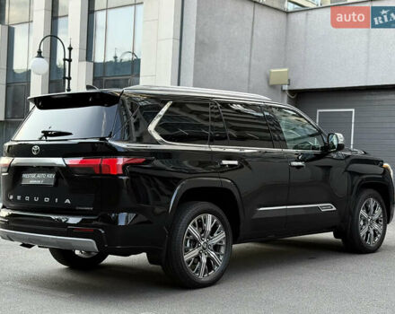 Черный Тойота Секвойя, объемом двигателя 3.5 л и пробегом 1 тыс. км за 150000 $, фото 26 на Automoto.ua