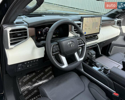 Черный Тойота Секвойя, объемом двигателя 3.5 л и пробегом 1 тыс. км за 150000 $, фото 43 на Automoto.ua
