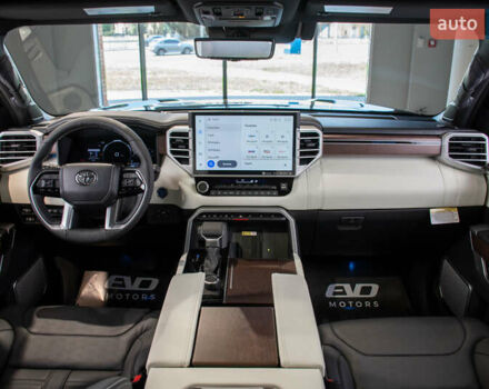 Черный Тойота Секвойя, объемом двигателя 3.45 л и пробегом 3 тыс. км за 145000 $, фото 23 на Automoto.ua