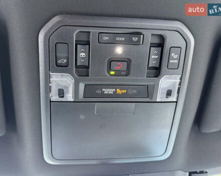 Черный Тойота Секвойя, объемом двигателя 3.5 л и пробегом 1 тыс. км за 150000 $, фото 85 на Automoto.ua