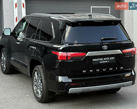Черный Тойота Секвойя, объемом двигателя 3.5 л и пробегом 1 тыс. км за 150000 $, фото 19 на Automoto.ua