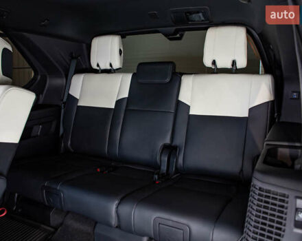 Черный Тойота Секвойя, объемом двигателя 3.45 л и пробегом 3 тыс. км за 145000 $, фото 45 на Automoto.ua