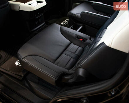 Черный Тойота Секвойя, объемом двигателя 3.45 л и пробегом 3 тыс. км за 145000 $, фото 40 на Automoto.ua