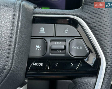 Черный Тойота Секвойя, объемом двигателя 3.5 л и пробегом 1 тыс. км за 150000 $, фото 72 на Automoto.ua