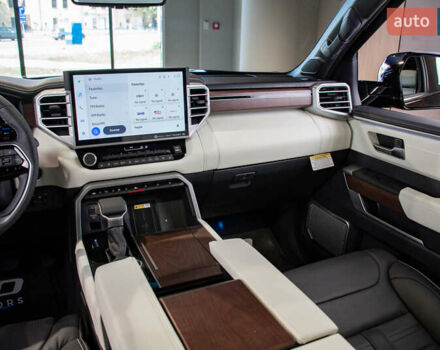 Черный Тойота Секвойя, объемом двигателя 3.45 л и пробегом 3 тыс. км за 145000 $, фото 25 на Automoto.ua