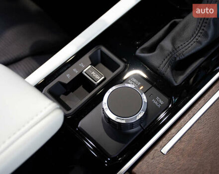 Черный Тойота Секвойя, объемом двигателя 3.45 л и пробегом 3 тыс. км за 145000 $, фото 30 на Automoto.ua