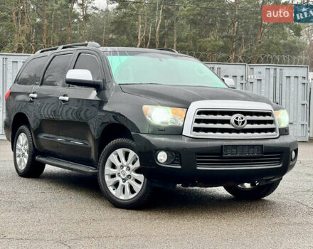 Черный Тойота Секвойя, объемом двигателя 5.66 л и пробегом 241 тыс. км за 23000 $, фото 1 на Automoto.ua