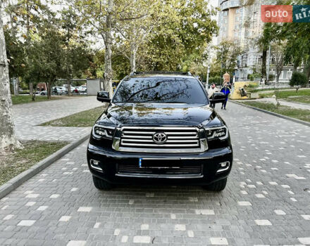 Черный Тойота Секвойя, объемом двигателя 5.7 л и пробегом 211 тыс. км за 27000 $, фото 1 на Automoto.ua