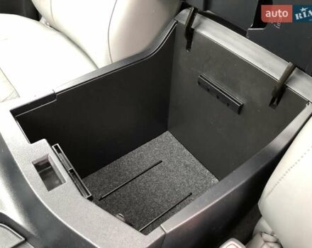 Фиолетовый Тойота Секвойя, объемом двигателя 5.7 л и пробегом 170 тыс. км за 29800 $, фото 44 на Automoto.ua