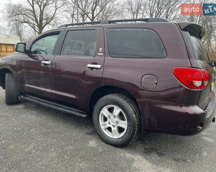 Фіолетовий Тойота Секвойя, об'ємом двигуна 4.61 л та пробігом 196 тис. км за 19000 $, фото 6 на Automoto.ua