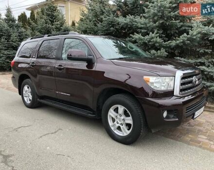 Фиолетовый Тойота Секвойя, объемом двигателя 5.7 л и пробегом 170 тыс. км за 29800 $, фото 8 на Automoto.ua
