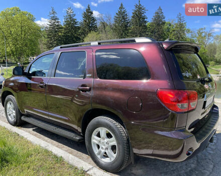 Фиолетовый Тойота Секвойя, объемом двигателя 5.7 л и пробегом 170 тыс. км за 29800 $, фото 6 на Automoto.ua