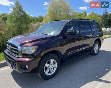 Фиолетовый Тойота Секвойя, объемом двигателя 5.7 л и пробегом 170 тыс. км за 29800 $, фото 1 на Automoto.ua