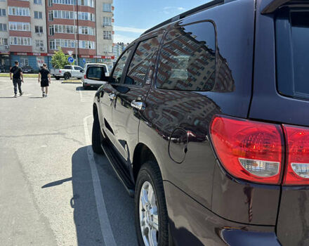 Фиолетовый Тойота Секвойя, объемом двигателя 4.61 л и пробегом 194 тыс. км за 19900 $, фото 4 на Automoto.ua