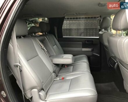 Фиолетовый Тойота Секвойя, объемом двигателя 5.7 л и пробегом 170 тыс. км за 29800 $, фото 25 на Automoto.ua