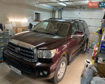Фиолетовый Тойота Секвойя, объемом двигателя 5.7 л и пробегом 170 тыс. км за 29800 $, фото 62 на Automoto.ua