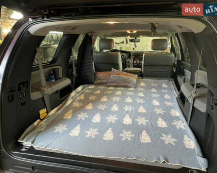 Фиолетовый Тойота Секвойя, объемом двигателя 5.7 л и пробегом 170 тыс. км за 29800 $, фото 65 на Automoto.ua