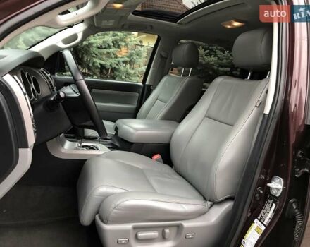 Фиолетовый Тойота Секвойя, объемом двигателя 5.7 л и пробегом 170 тыс. км за 29800 $, фото 41 на Automoto.ua