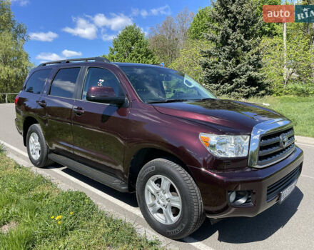 Фиолетовый Тойота Секвойя, объемом двигателя 5.7 л и пробегом 170 тыс. км за 29800 $, фото 2 на Automoto.ua