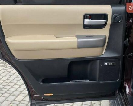 Фіолетовий Тойота Секвойя, об'ємом двигуна 5.66 л та пробігом 360 тис. км за 22000 $, фото 29 на Automoto.ua