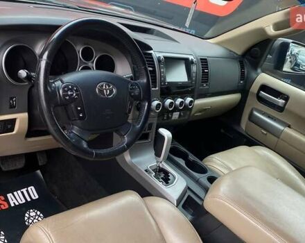 Фіолетовий Тойота Секвойя, об'ємом двигуна 5.66 л та пробігом 360 тис. км за 22000 $, фото 15 на Automoto.ua