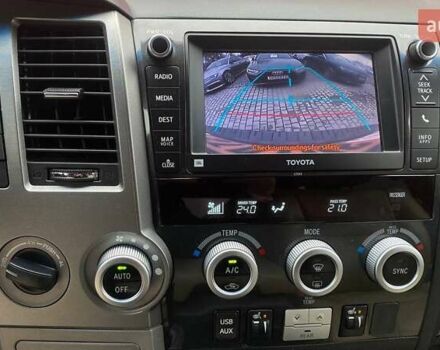 Фіолетовий Тойота Секвойя, об'ємом двигуна 5.66 л та пробігом 360 тис. км за 22000 $, фото 23 на Automoto.ua