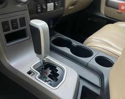 Фіолетовий Тойота Секвойя, об'ємом двигуна 5.66 л та пробігом 360 тис. км за 22000 $, фото 22 на Automoto.ua