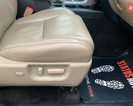 Фіолетовий Тойота Секвойя, об'ємом двигуна 5.66 л та пробігом 360 тис. км за 22000 $, фото 36 на Automoto.ua