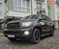 Красный Тойота Секвойя, объемом двигателя 4.6 л и пробегом 252 тыс. км за 26999 $, фото 1 на Automoto.ua