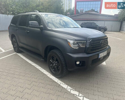 Червоний Тойота Секвойя, об'ємом двигуна 5.66 л та пробігом 120 тис. км за 47700 $, фото 2 на Automoto.ua