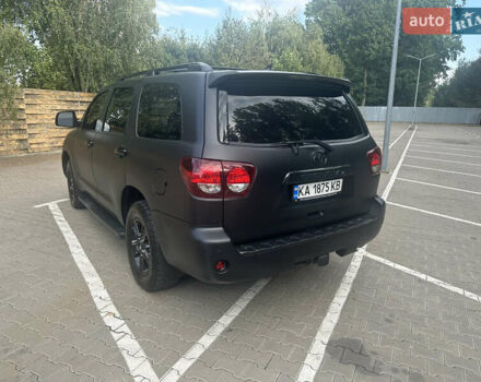 Червоний Тойота Секвойя, об'ємом двигуна 5.66 л та пробігом 120 тис. км за 47700 $, фото 8 на Automoto.ua