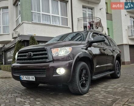 Червоний Тойота Секвойя, об'ємом двигуна 4.6 л та пробігом 252 тис. км за 26999 $, фото 1 на Automoto.ua