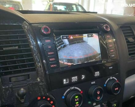Тойота Секвойя, об'ємом двигуна 0 л та пробігом 200 тис. км за 30000 $, фото 22 на Automoto.ua