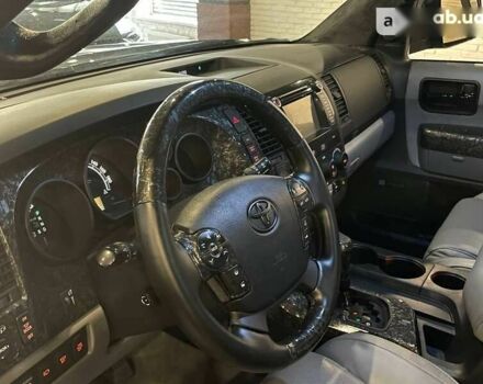 Тойота Секвойя, об'ємом двигуна 0 л та пробігом 200 тис. км за 30000 $, фото 9 на Automoto.ua