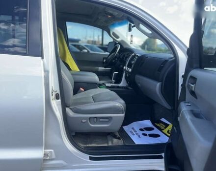 Тойота Секвойя, об'ємом двигуна 0 л та пробігом 395 тис. км за 18500 $, фото 14 на Automoto.ua