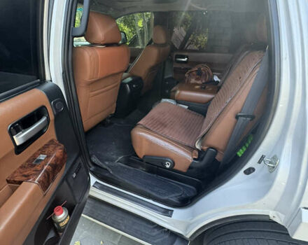 Тойота Секвойя, объемом двигателя 5.7 л и пробегом 375 тыс. км за 23500 $, фото 9 на Automoto.ua