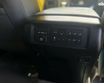 Тойота Секвойя, об'ємом двигуна 0 л та пробігом 395 тис. км за 18500 $, фото 10 на Automoto.ua