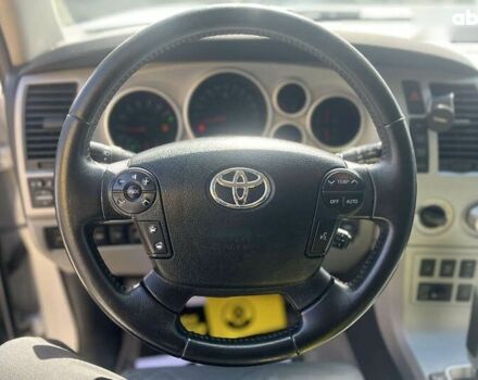 Тойота Секвойя, об'ємом двигуна 0 л та пробігом 395 тис. км за 18500 $, фото 21 на Automoto.ua