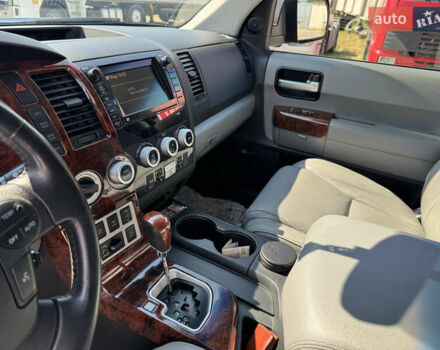 Тойота Секвойя, объемом двигателя 5.7 л и пробегом 125 тыс. км за 24500 $, фото 22 на Automoto.ua