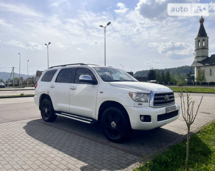 Тойота Секвойя, об'ємом двигуна 5.7 л та пробігом 162 тис. км за 33000 $, фото 7 на Automoto.ua