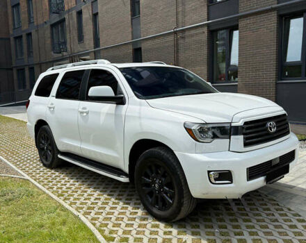 Тойота Секвойя, объемом двигателя 5.7 л и пробегом 130 тыс. км за 43700 $, фото 1 на Automoto.ua