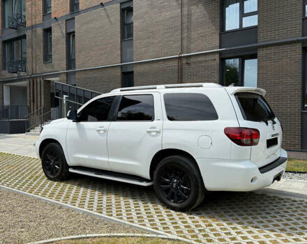 Тойота Секвойя, объемом двигателя 5.7 л и пробегом 130 тыс. км за 43700 $, фото 11 на Automoto.ua